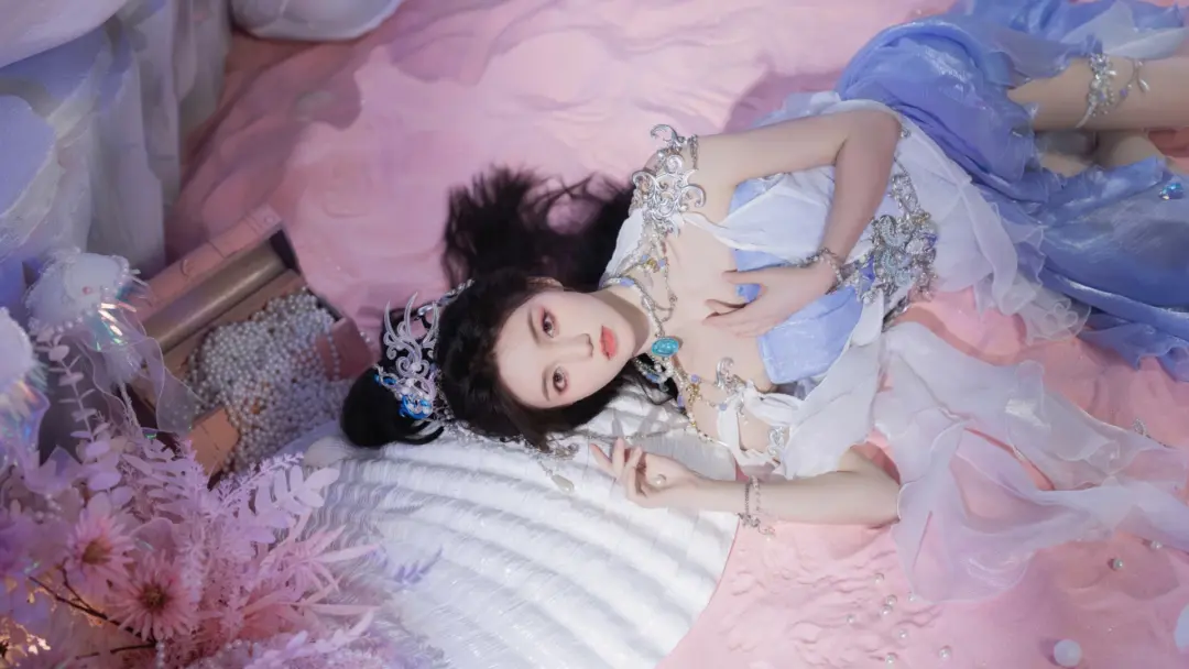 逆水寒 潮光 美女 蓝色 12k美女壁纸 MACGF.COM