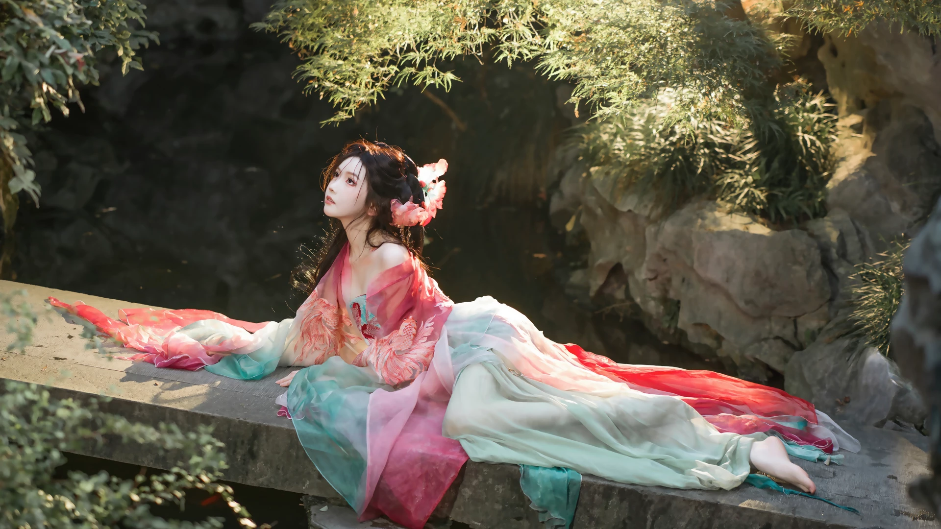 古风 园林 古装女孩 森林 12k美女壁纸